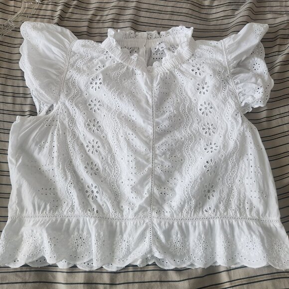 Bailey 44 White Eyelet Crop Top. Size US XL. Excellent preowned condition. - Picture 2 of 8